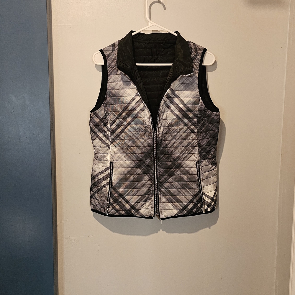 Women's Black and Gray Quilted Vest Size S